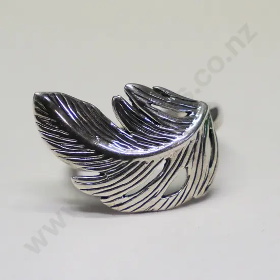 silver leaf design ring stamped 925