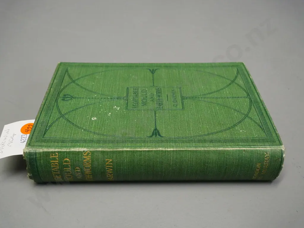 book: Charles Darwin - Vegetable Mould and Earthworms 1904 "Thirteenth Thousand - With Illustrations" Image 1++