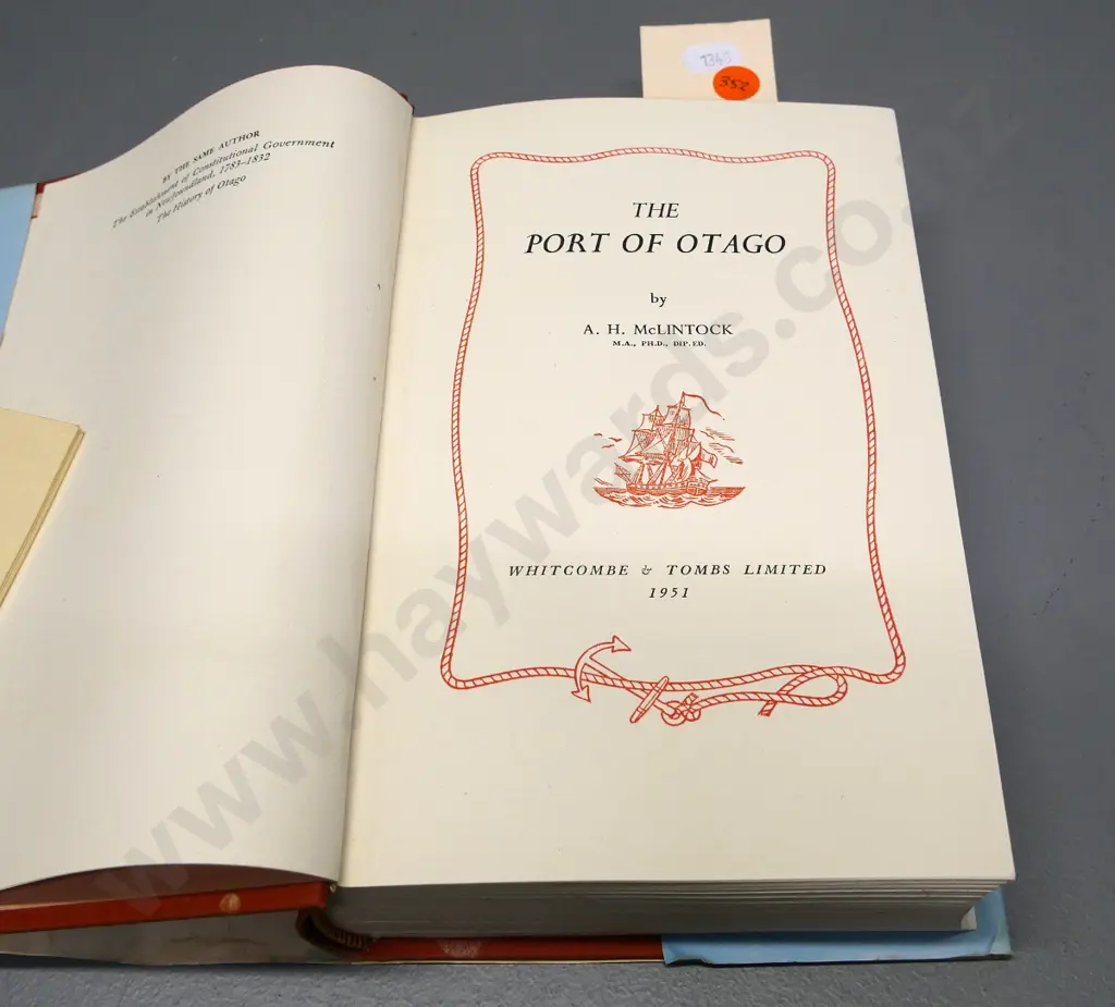 2 books - A.H. McClintock's The Port of Otago (tears to DJ) and "New Zealand - 32 Scenic Views & Panorama" Good cond. Image 1++