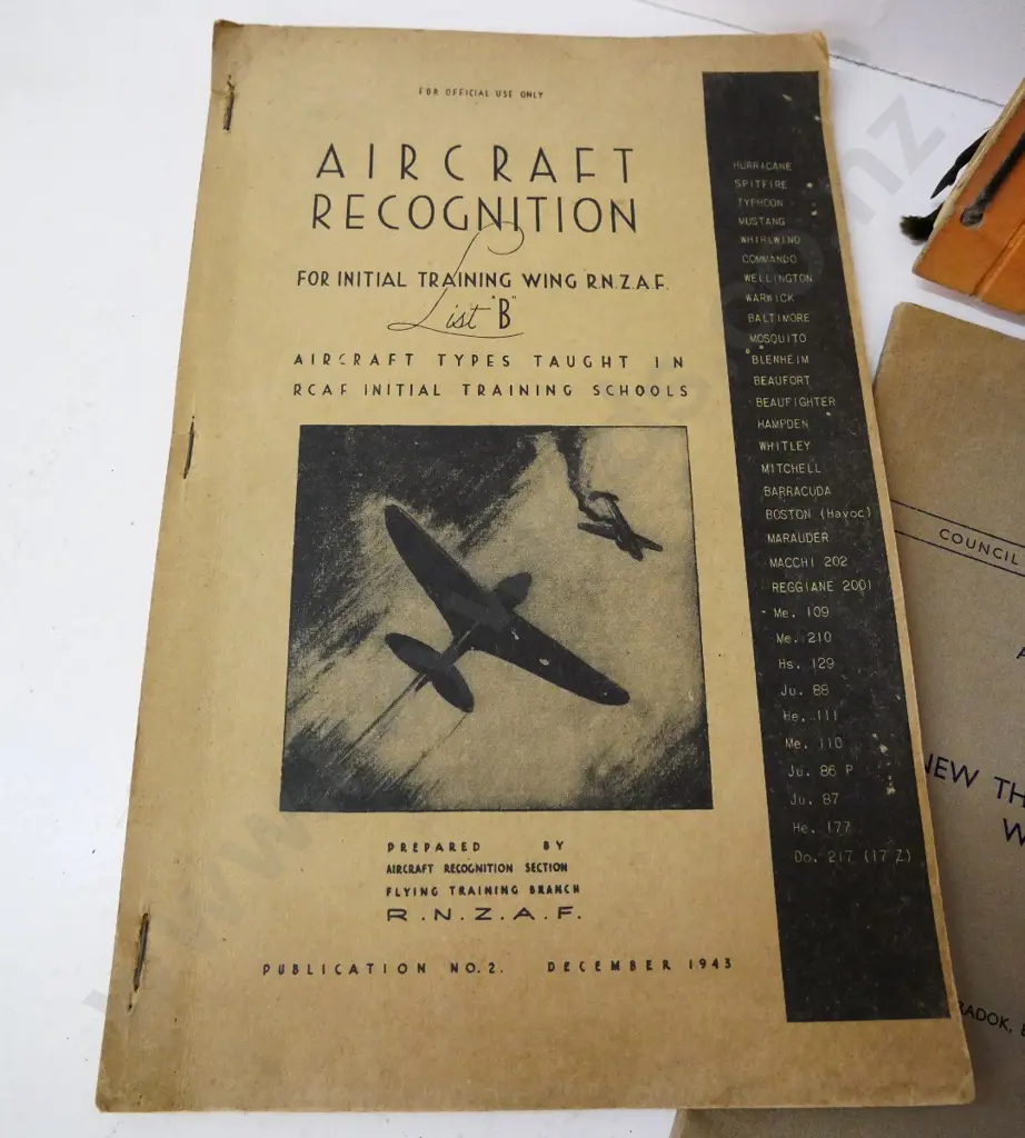 4 vintage 1940s air force & aeronautics manuals Image 1++