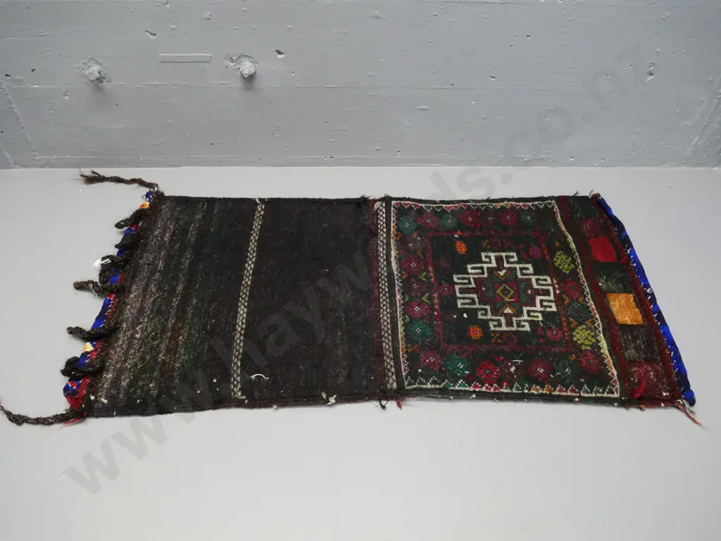 hand-woven wool saddle-bag style wall hanging 400x410 Image 1++