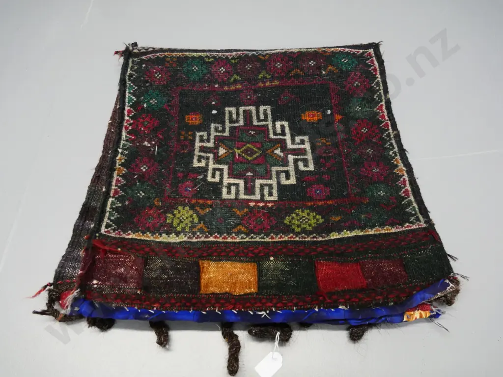 hand-woven wool saddle-bag style wall hanging 400x410 Image 1++