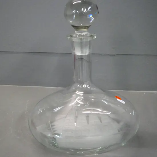 crystal ship's decanter with frosted sailing ship design H-290 Diameter 210
