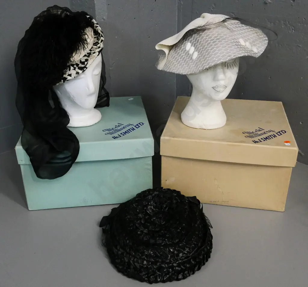 3 vintage hats in 2 H & J Smith Model Millinery boxes Image 1++