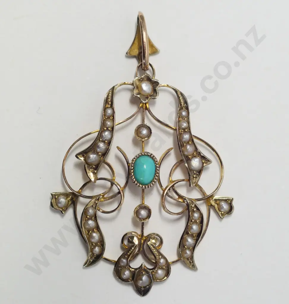 9ct turquoise & seed pearl pendant no chain Image 1++
