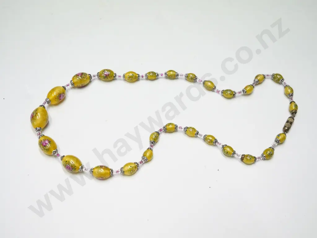 costume beaded necklace Image 1++