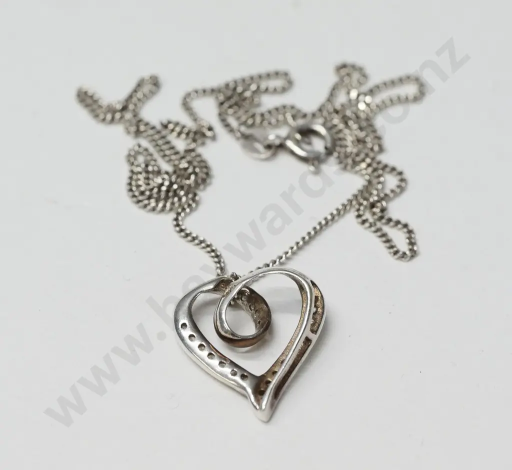 silver & cz heart shaped pendant stamped 925 Image 1++