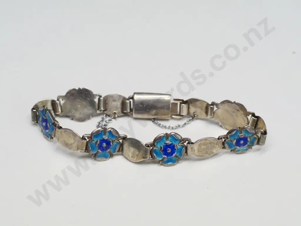 silver bracelet with safety chain stamped with S.R. anchor, lion & W Image 1++