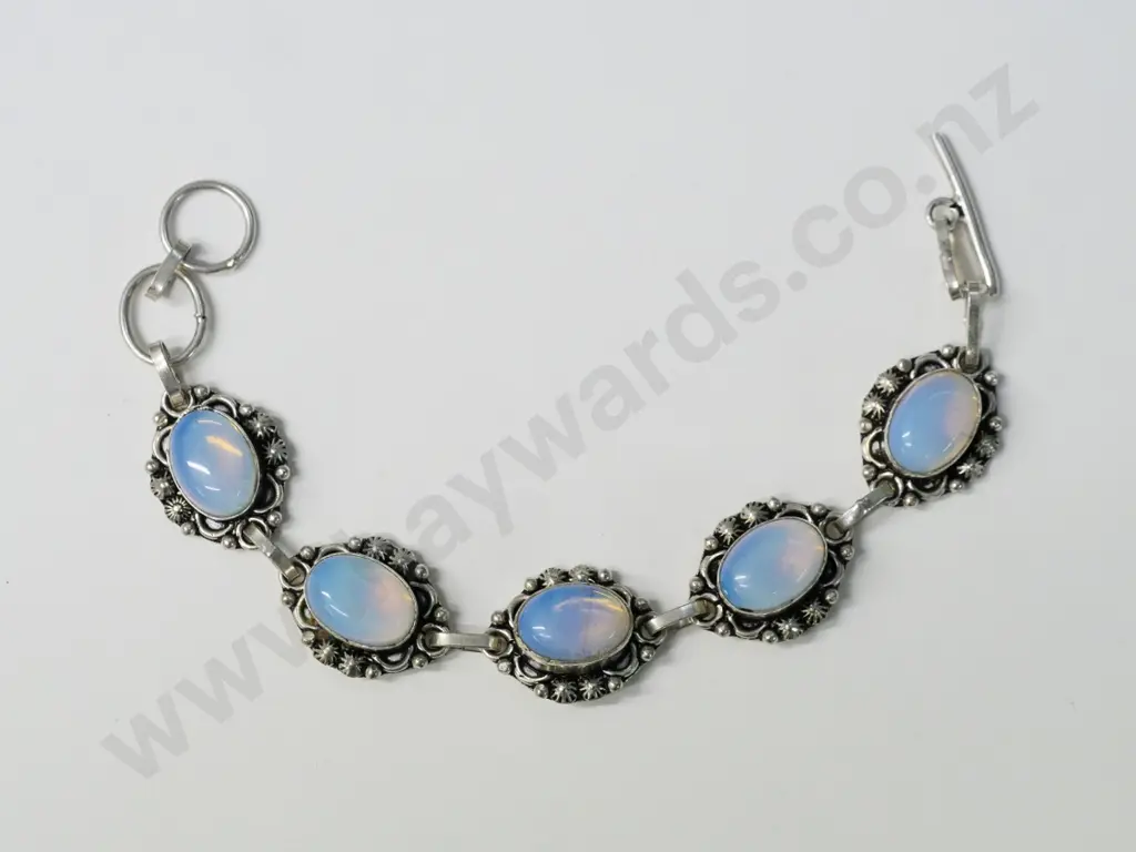 costume bracelet Image 1++