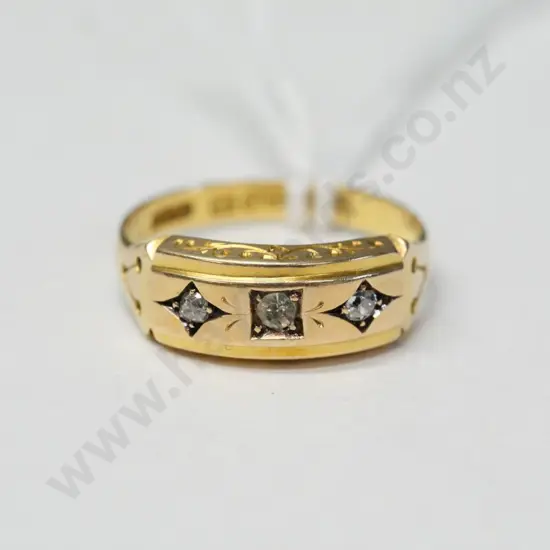 15ct 3 stone dress ring - stamped 15  625