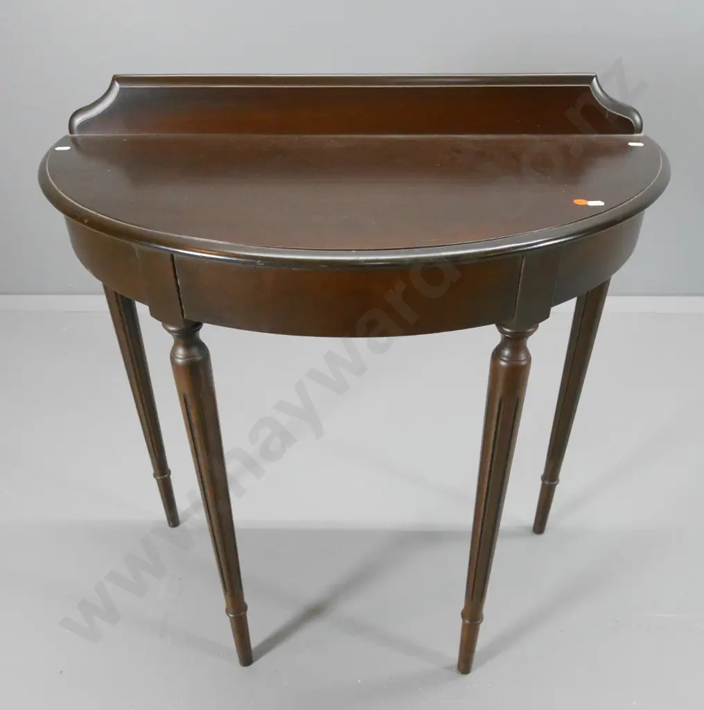 mahogany half-round hall table with upstand, 4 legs, a bit wobbly H-740 W-790 D-400 Image 1++