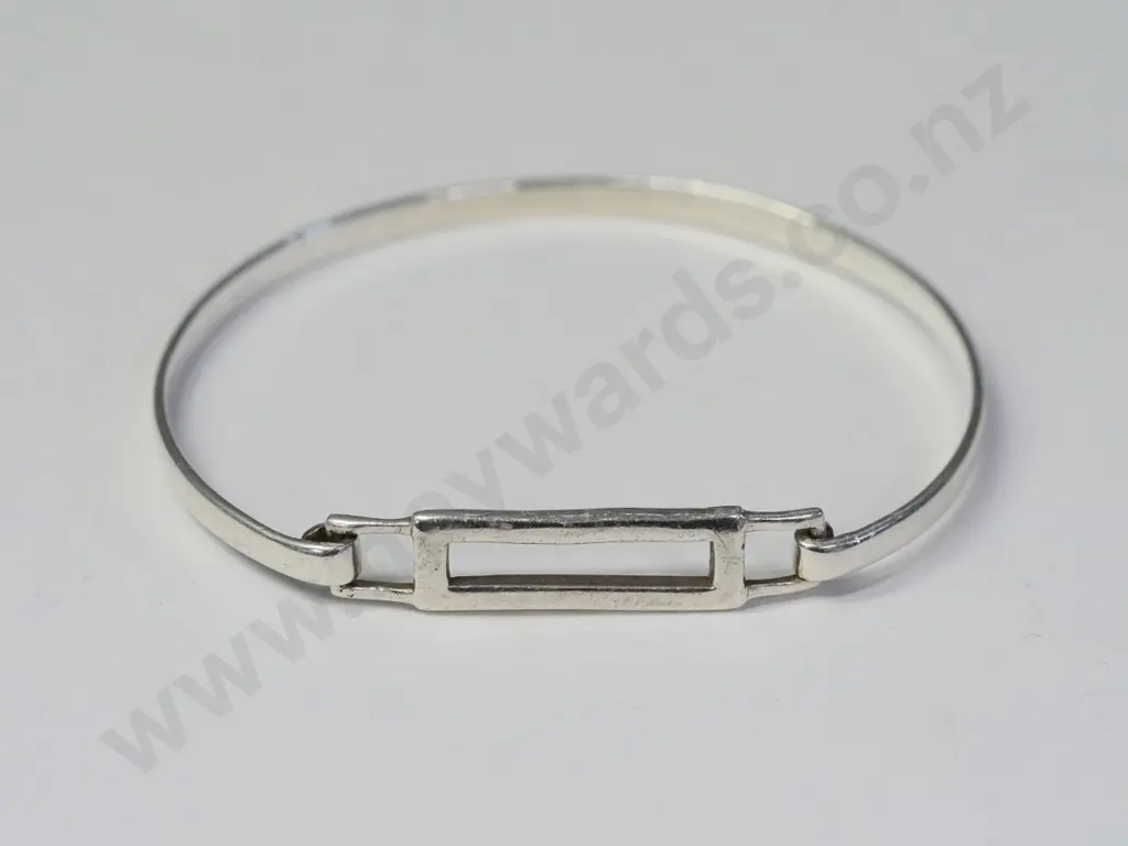 silver bangle stamped 925 Image 1++