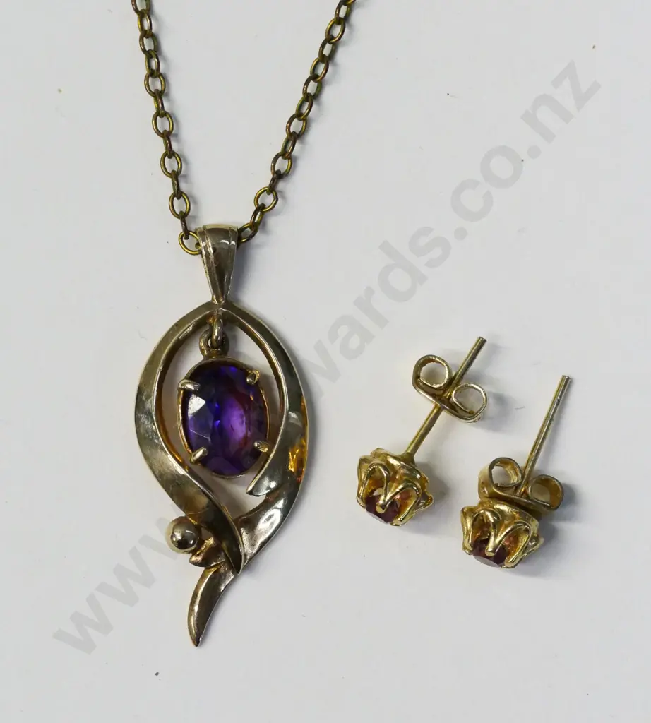 amethyst necklace stamped 9ct & pair of amethyst earrings no mark Image 1++