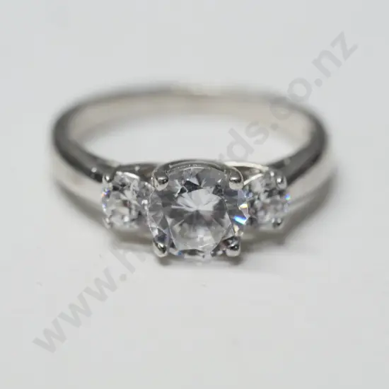 silver cz dress ring stamped 925