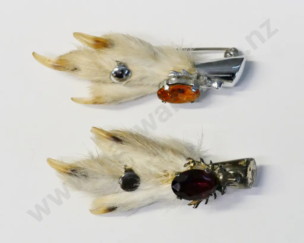 2 claw foot brooches Image 1++