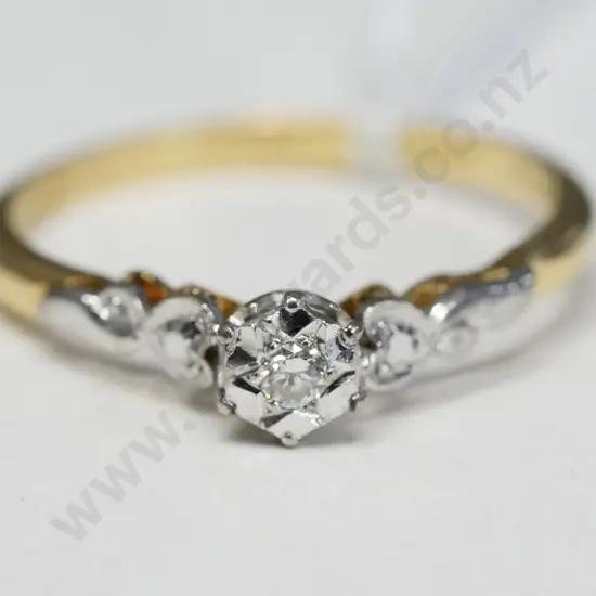 diamond ring - stamped 18ct
