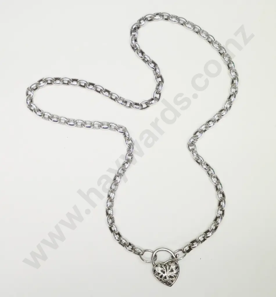 silver necklace with heart shaped clasp stamped 925 Image 1++