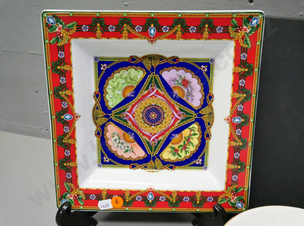 boxed Versace 'Rosenthal' plate and a Royal Bone China Thailand bowl with gold decoration Image 1++