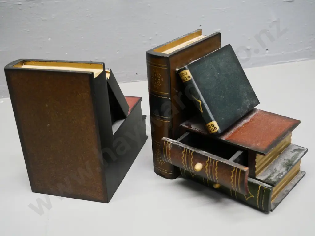 pair of wooden book theme book-ends each with 2 small drawers H-150 W-150 Image 1++