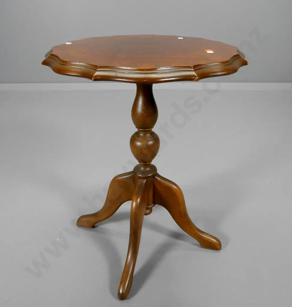 mahogany scalloped-edge pedestal wine table - some fading to polish H-500 Diameter 390 Image 1++