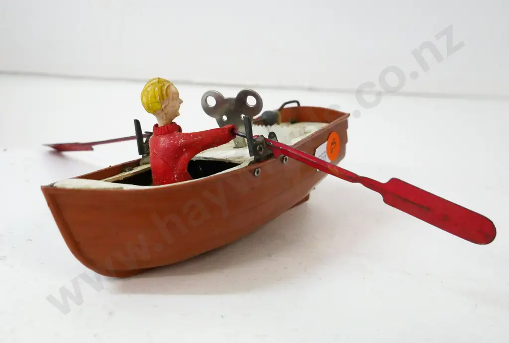wind-up metal and plastic toy mechanical boat - going Image 1++