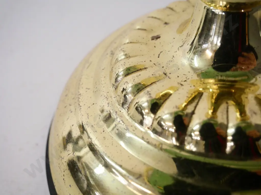 reproduction brass and green glass banker's lamp - pitting to finish H-380 W-280 Image 1++
