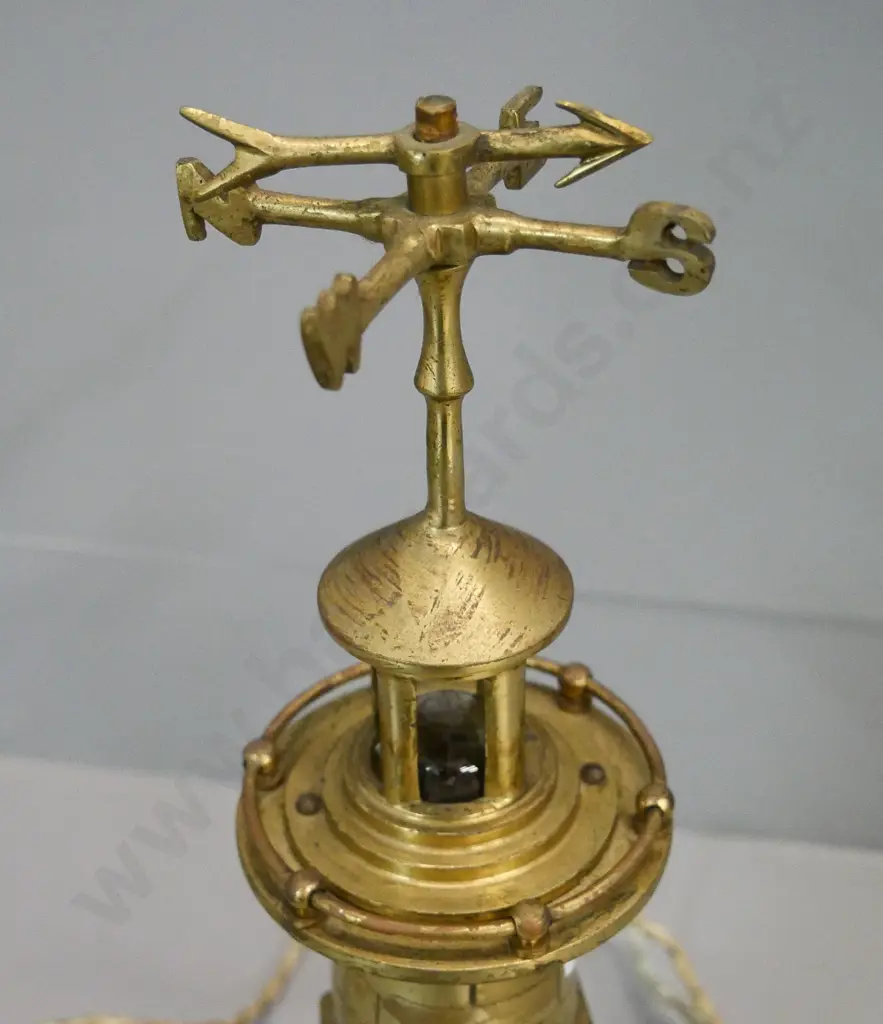 vintage brass lighthouse table lamp - needs rewiring H-370 Image 1++