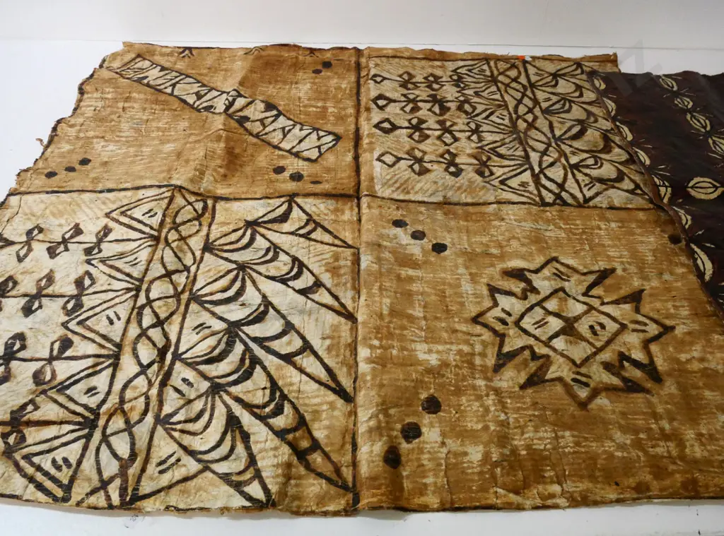 2 pieces of tapa cloth - light colour 940 x 830, darker one is 1000 x 700 Image 1++