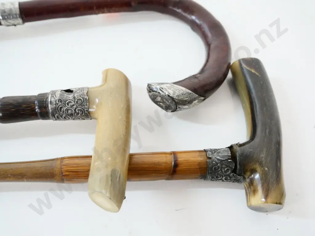 3 vintage walking sticks with sterling silver mounts, 2 horn-handled, all have damage to silver Image 1++