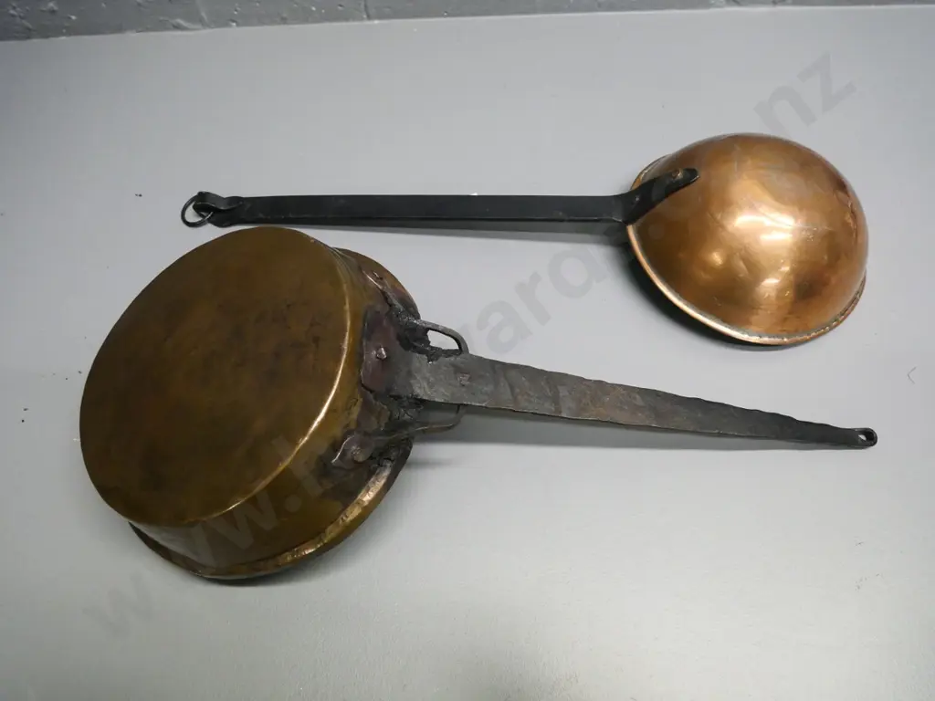 2 vintage copper-plated items with metal handles - dipper L-460 and frying pan Image 1++