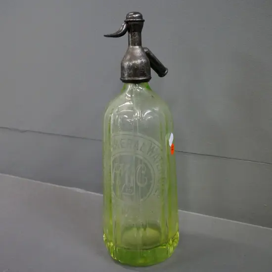 Hawera Mineral Water Co. green glass soda syphon H-330