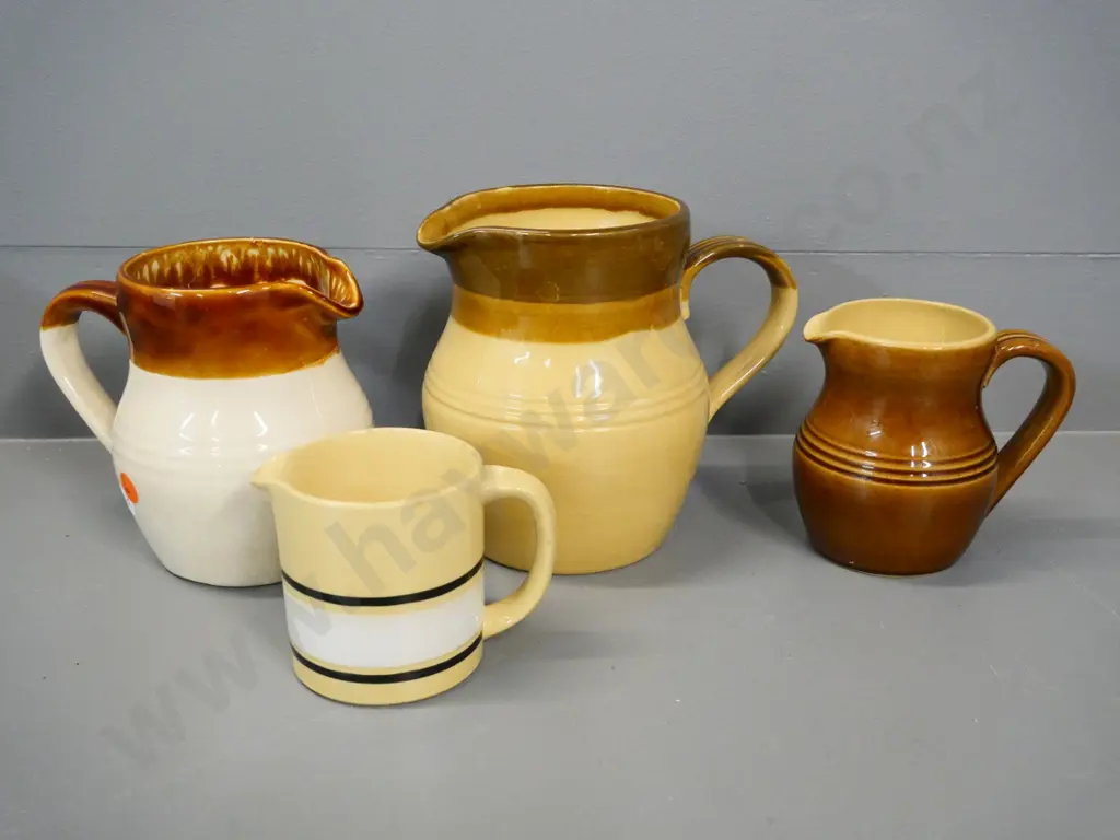 4 T&G Greene brown pottery style retro jugs - tallest is H-150 Image 1++
