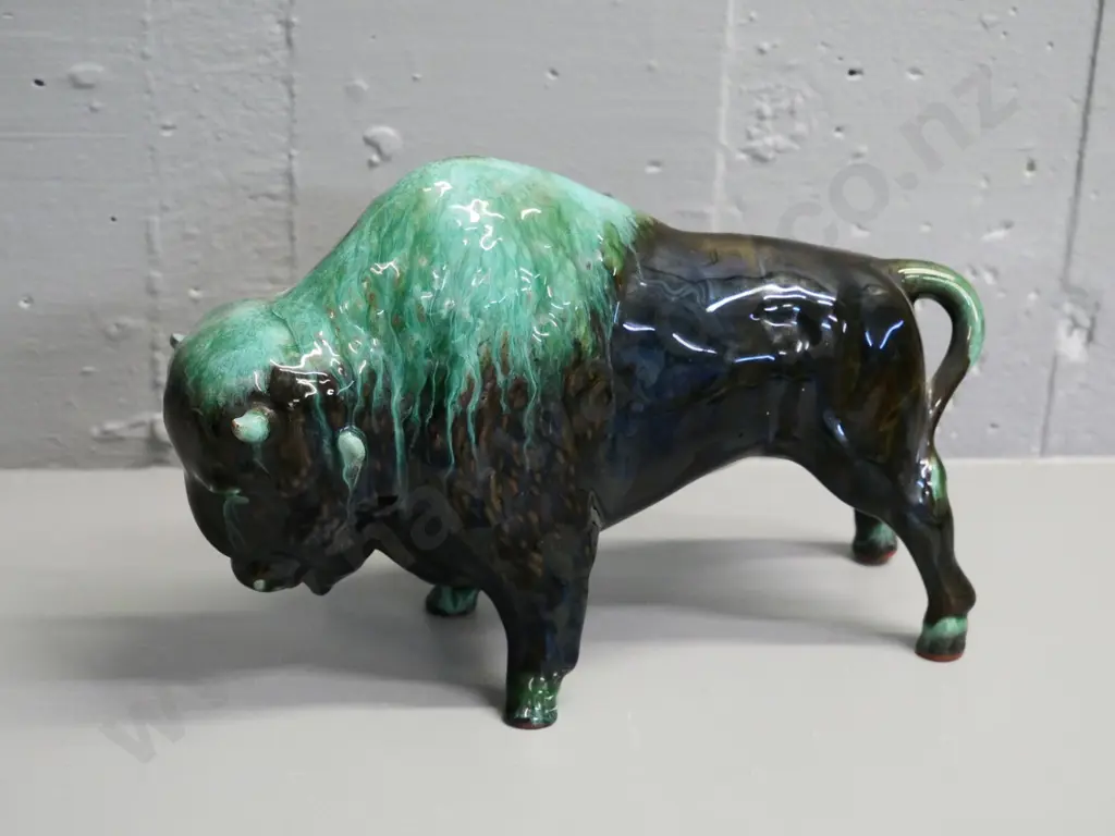 Blue Mountain bison figure H-190 L-310 Image 1++