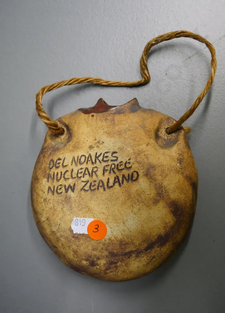 3 studio pottery items - Del Noaks Nucelar Free NZ wall pocket, unmarked casserole and vase H-350 Image 1++