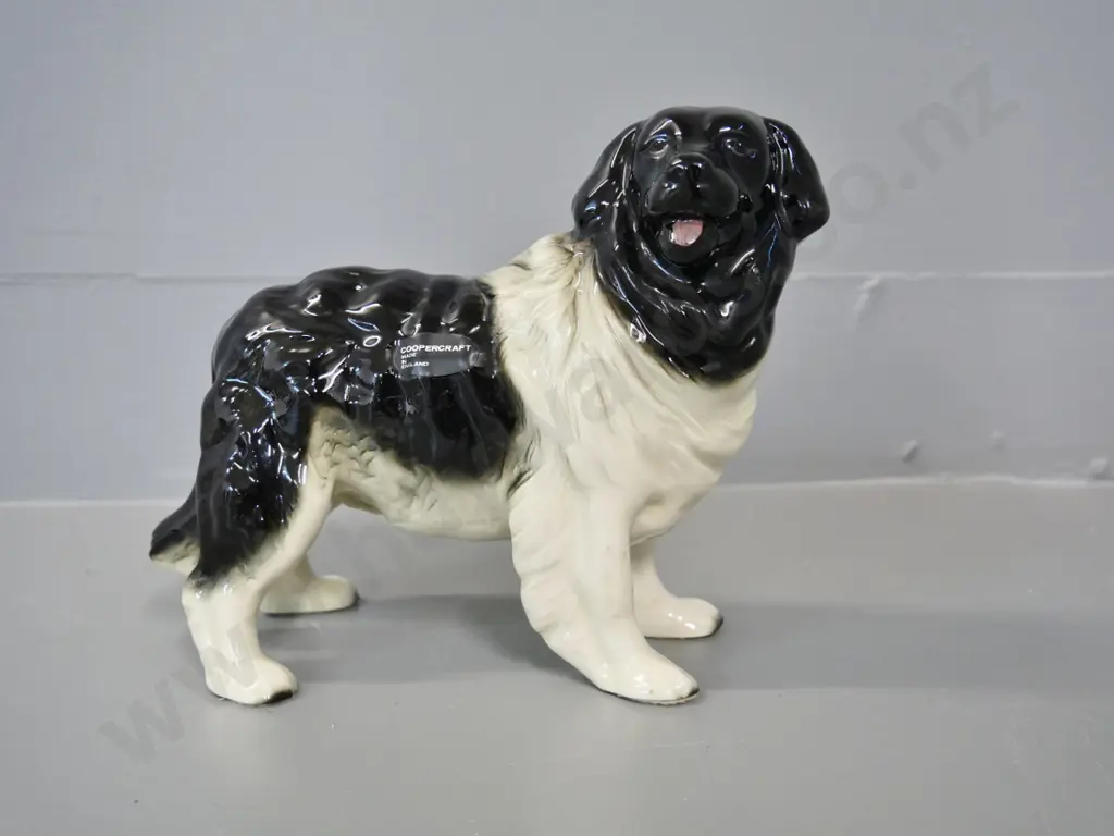 Coopercraft porcelain dog figure H-170 L-210 Image 1++