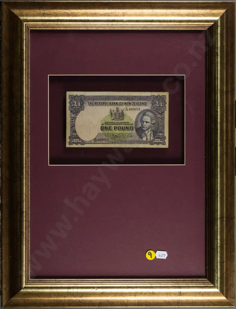 framed New Zealand one pound note H-130 W-200 Image 1++