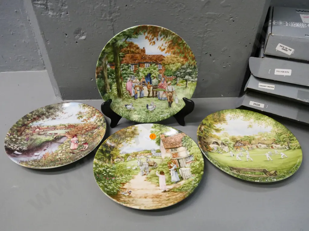4 Wedgwood Bradford Exchange collector's plates with original boxes - one is 1989, three are 1990 Image 1++
