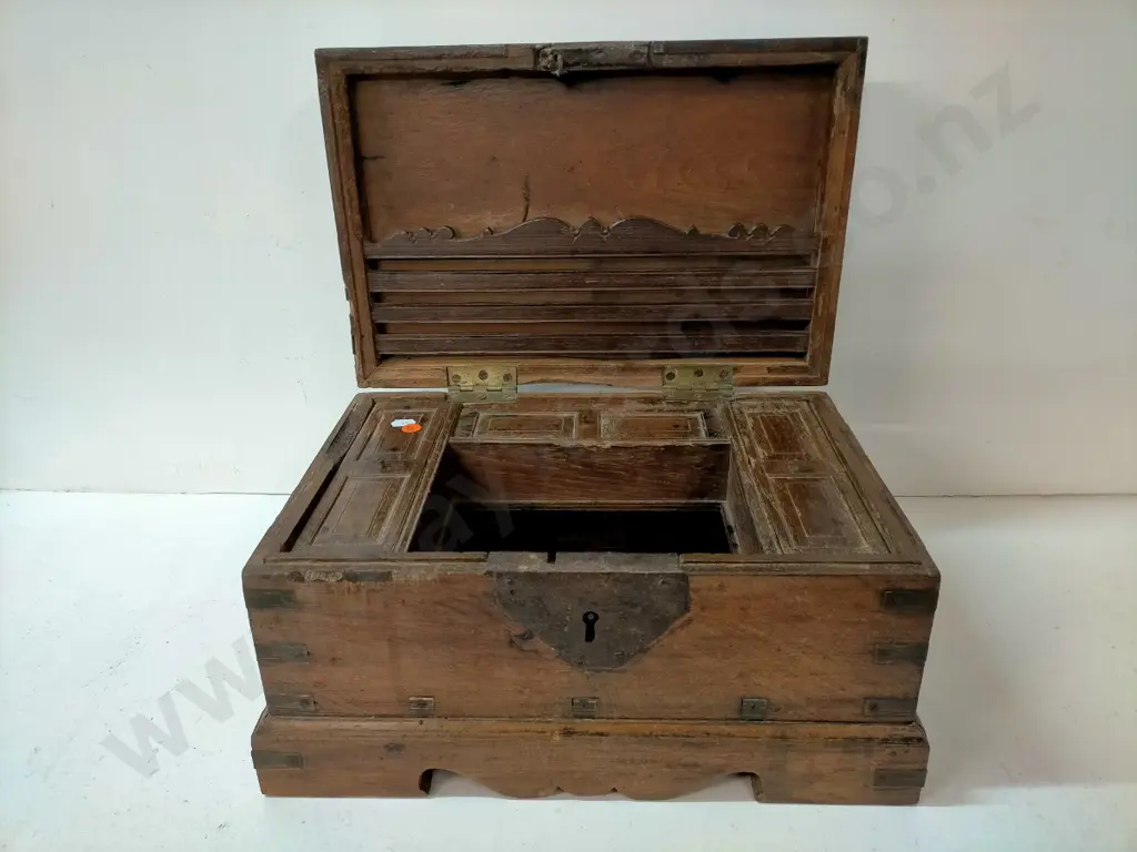 Asian wooden writing box - wear to wood H-200 W-400 D-260 Image 1++