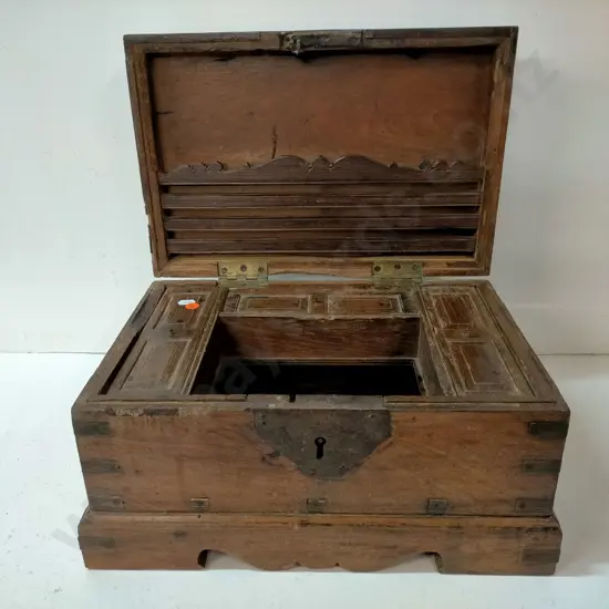 Asian wooden writing box - wear to wood H-200 W-400 D-260