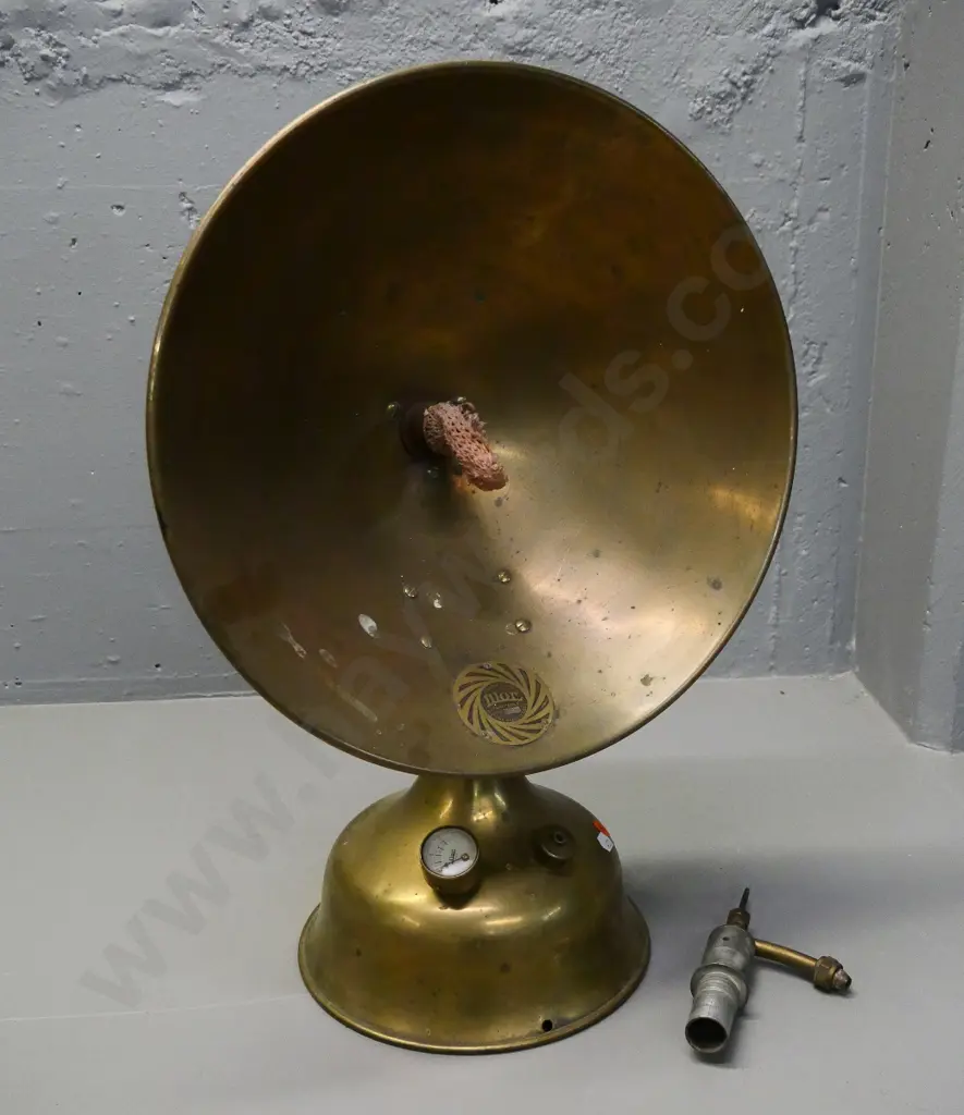 French "Lilor" brass hut/camp heater H-500 Diameter of reflector 350 Image 1++