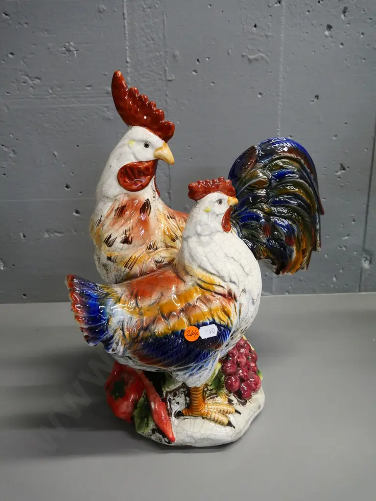 ceramic Majolica-style figure of two hens with crazed finish H-370 Image 1++