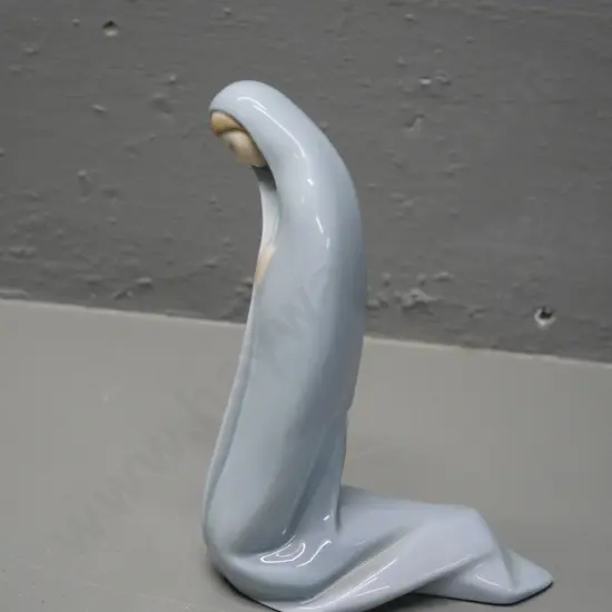 Lladro praying figure H-180
