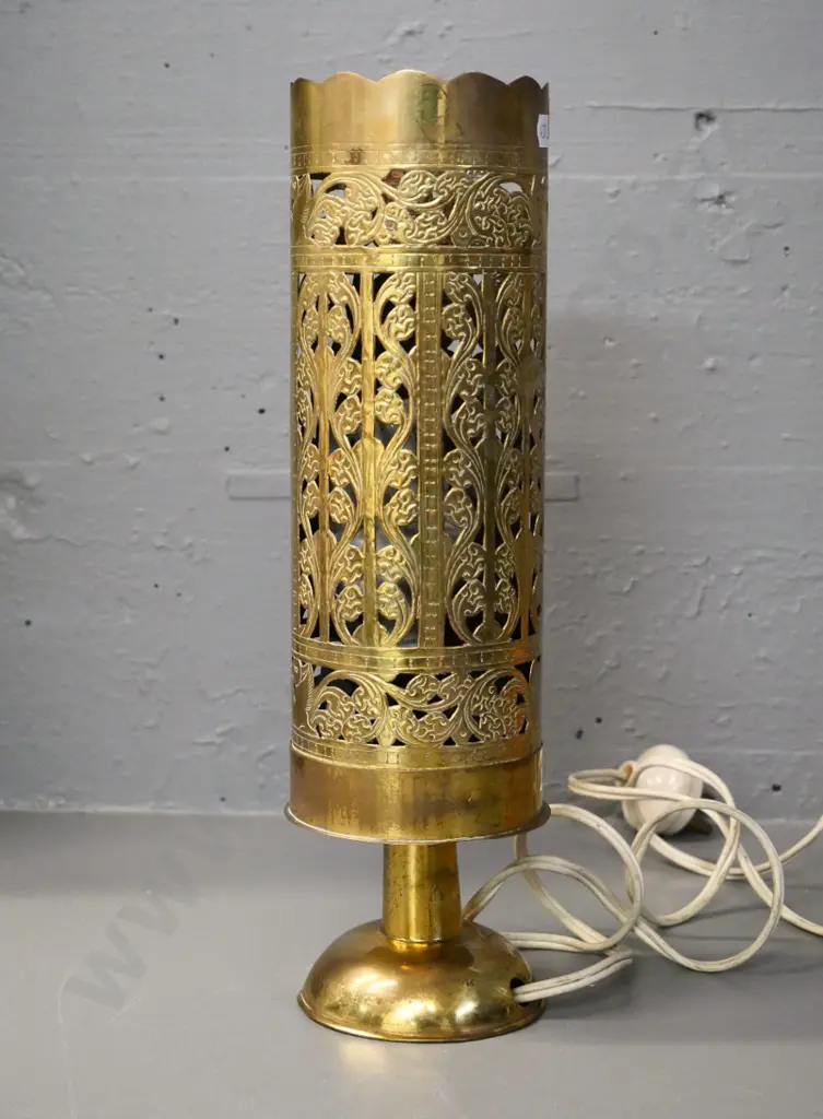 pierced and etched brass table lamp H-330 Image 1++