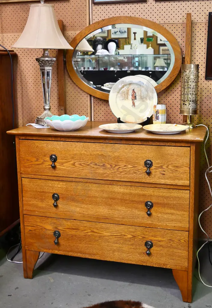 deco oak mirror-back dresser w/oval bevelled mirror, 3 drawers w/teardrop handles, top rail removed H1410 W990 D470 Image 1++