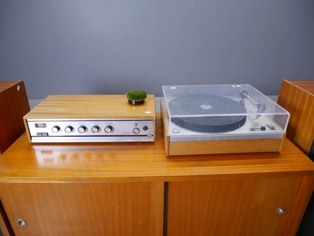 retro Philips hifi - turntable, amp and speakers with mahogany stand on casters - working, pots noisyH-450 W-910 D-400 Image 1++