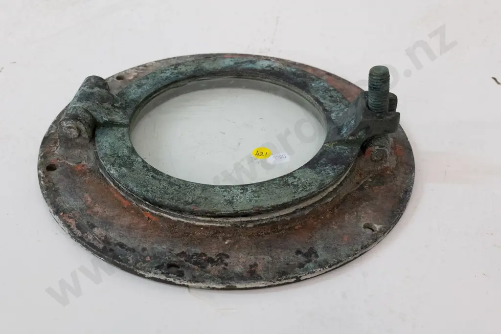 vintage brass porthole - paint flaking, small surface chip to glass, no locking nut - Diameter 300 Image 1++