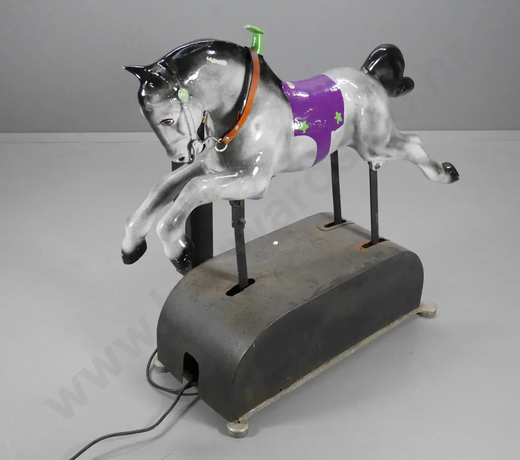 vintage electric automated ride-on horse - some wear to finish, corrosion on base - not working H-960 L-980 W-380 Image 1++