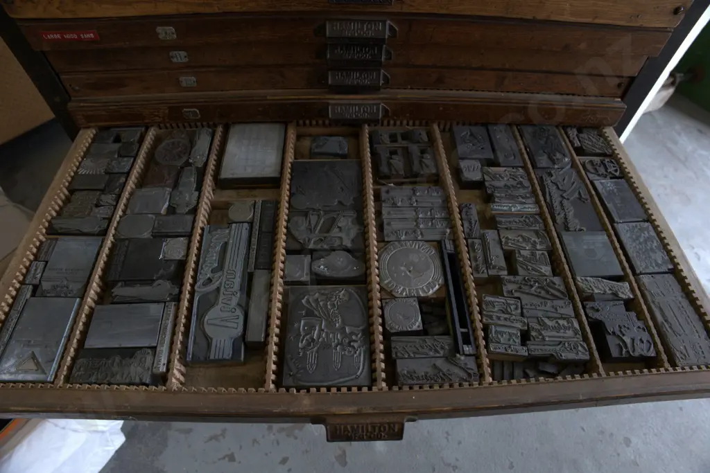 "Improved Albion Press" stamped S. Cooke Melbourne, w/metal type cabinet full of type, w/accessories H-1700 Image 1++