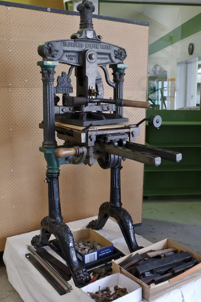 "Improved Albion Press" stamped S. Cooke Melbourne, w/metal type cabinet full of type, w/accessories H-1700 Image 1++