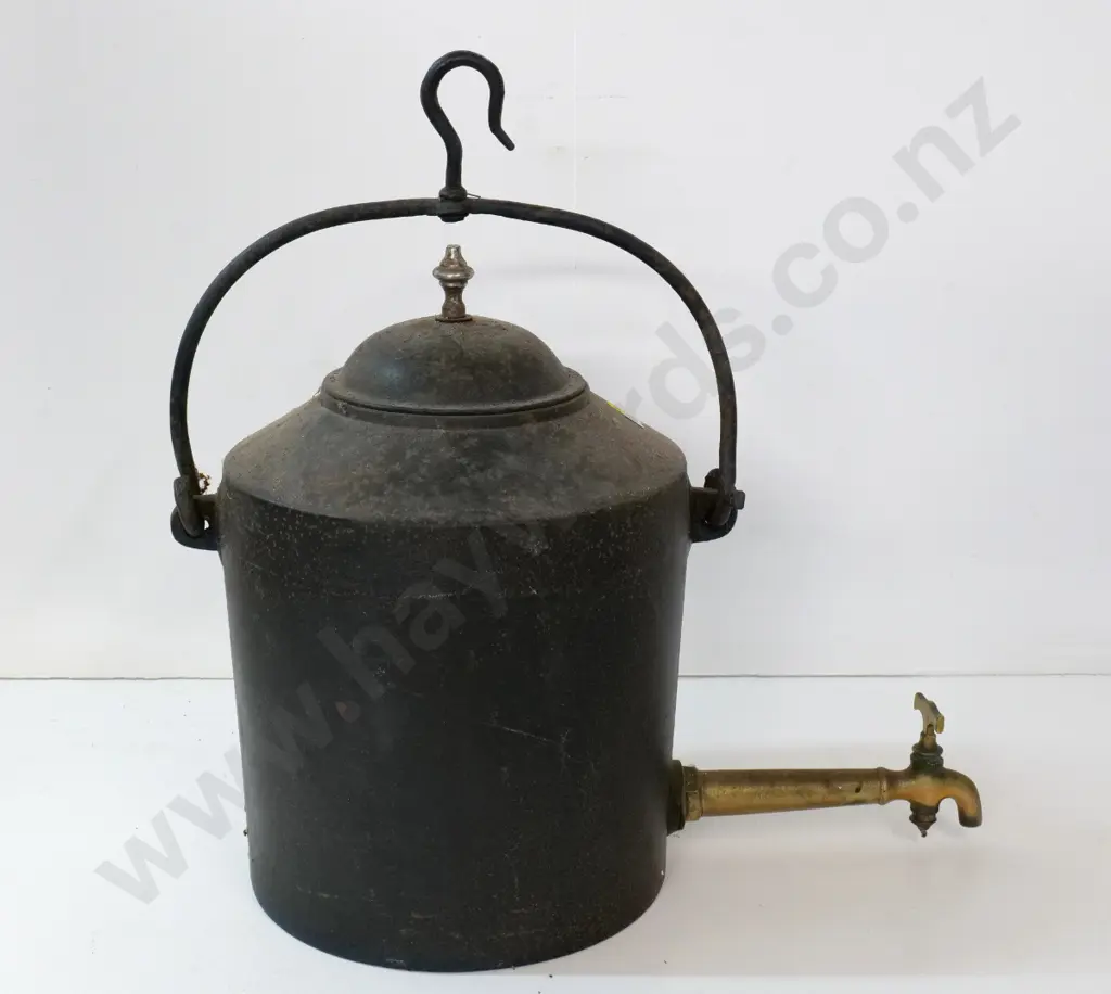 heavy cast iron kettle with long spout & tap, hanging handle H-540 Diameter 300, tap L-210 Image 1++